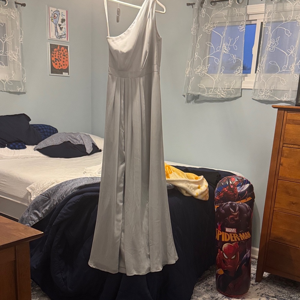 Elegant One-Shoulder silver Dress. Front slit. Size 2